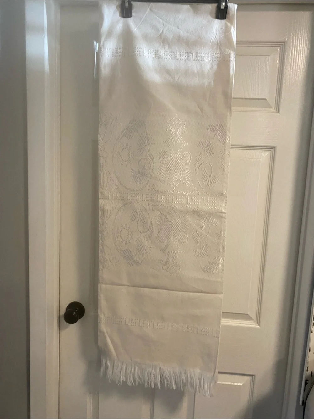 Elegant Ivory Damask Tablecloth from Greece Brand New 80x60